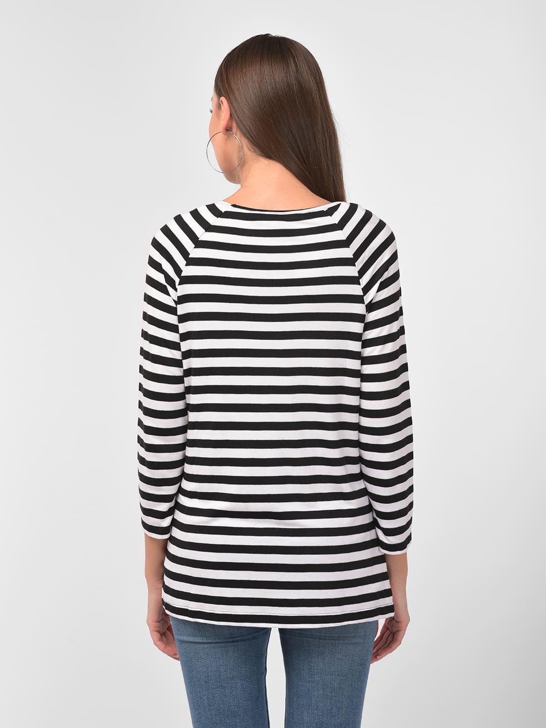 Women Round Neck Stripe Pearl Top