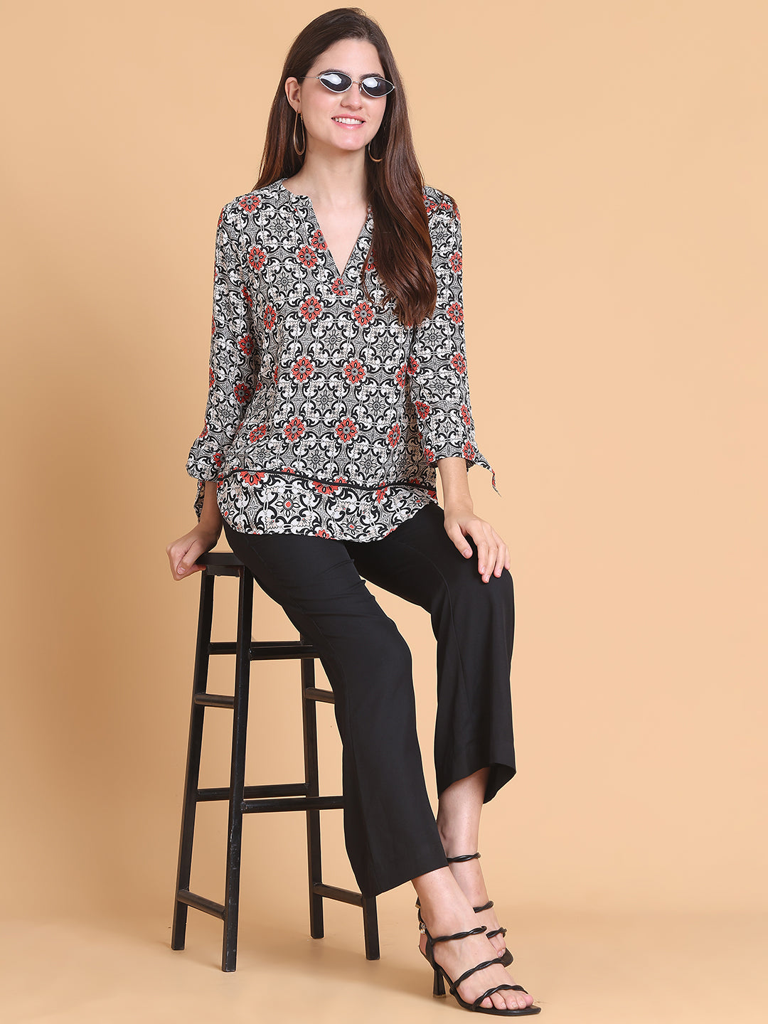Floral  Geometric Print V-Neck Top with Ruffle Hem