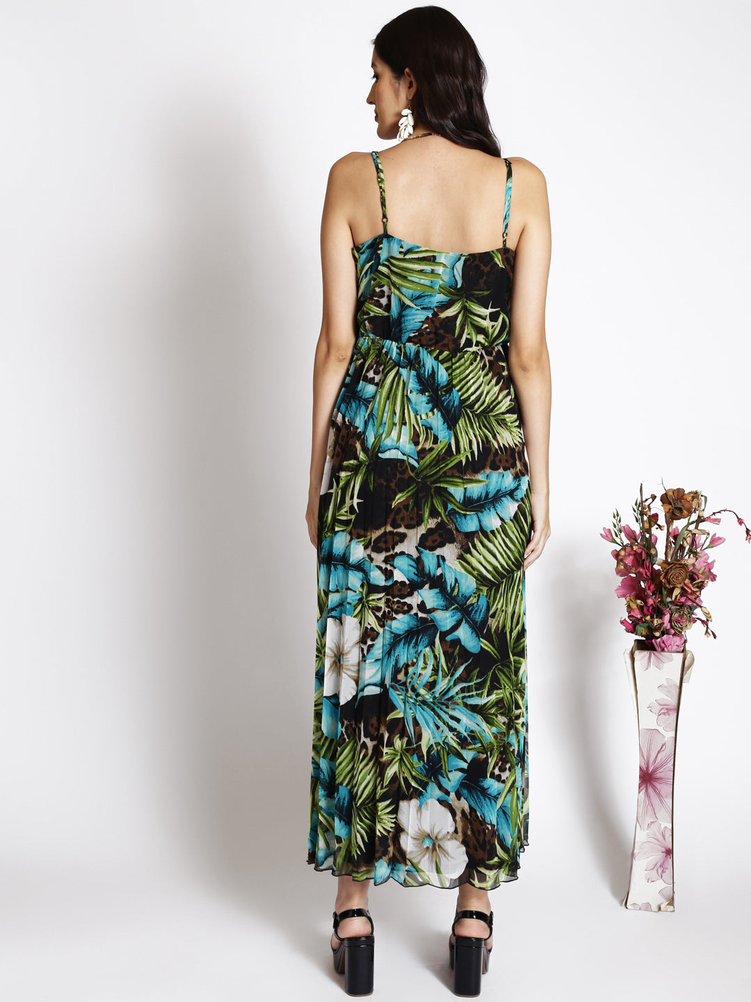 Floral Printed Shoulder Strap Neck Pleated Maxi Dress