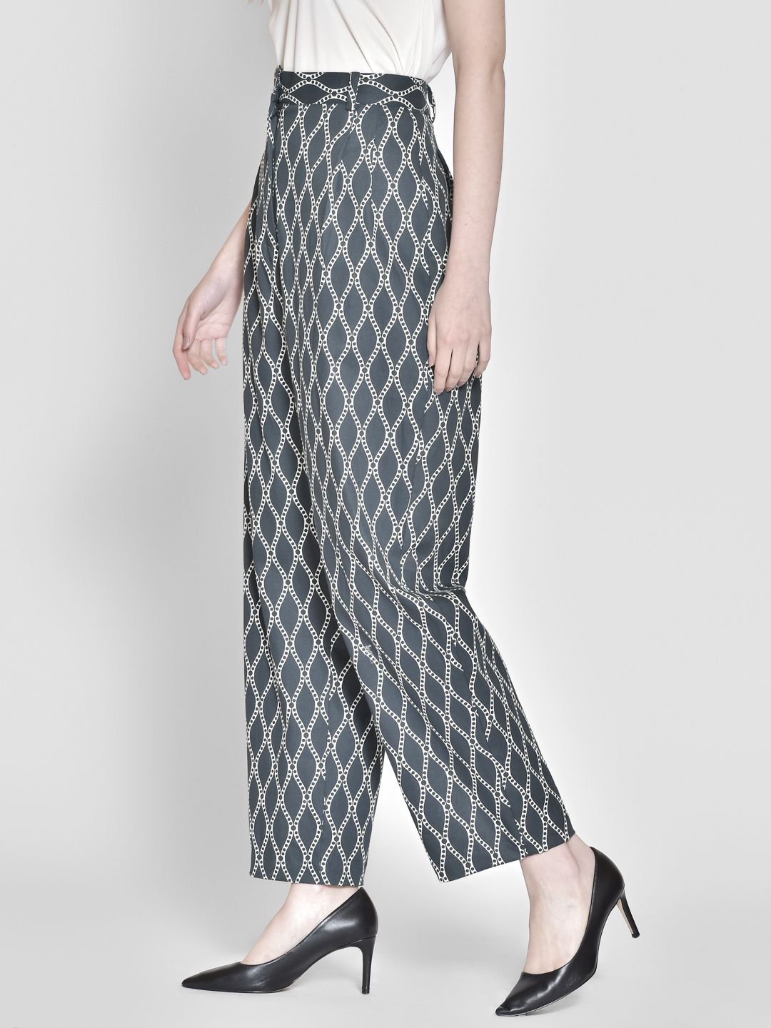 Textured Relaxed Fit Flat-Front Pants